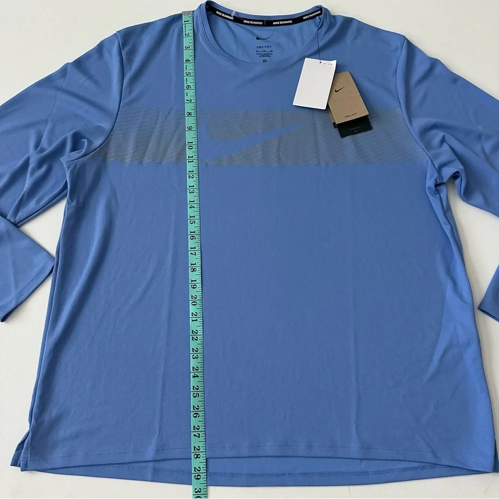 Nike Men's Light Blue Long Sleeve Tee Size XL